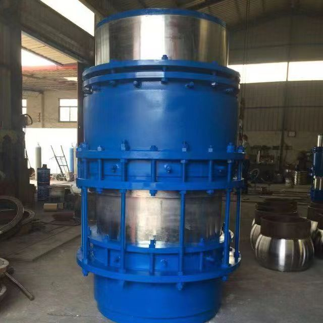 套筒补偿器生产现场
